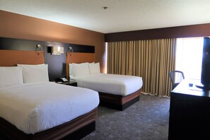 Hypo-allergenic bedding, in-room safe, desk, iron/ironing board