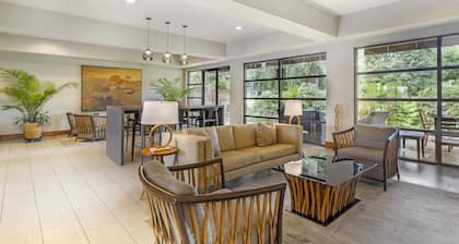 Best Western Plus Plaza by the Green