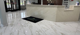 Wingate by Wyndham Livonia