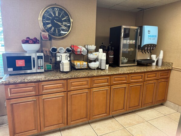 Free daily continental breakfast