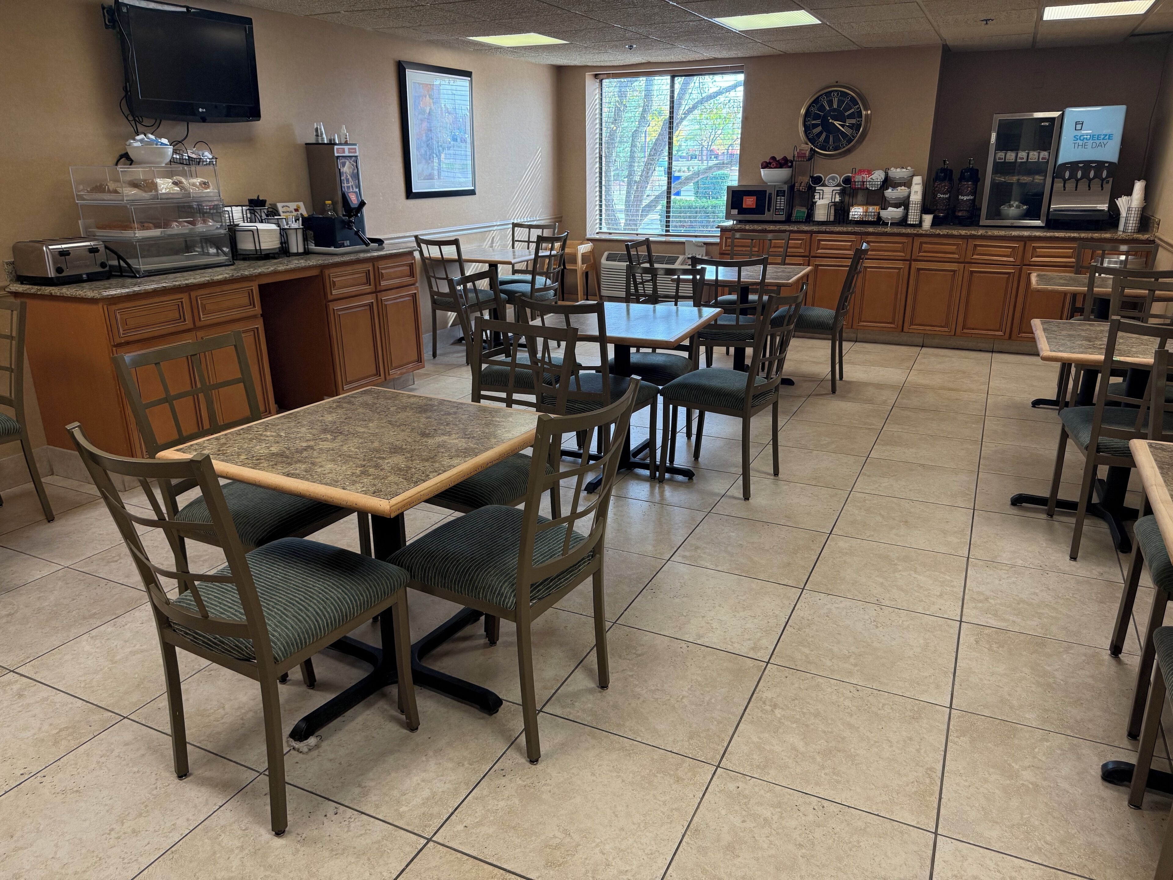 Free daily buffet breakfast