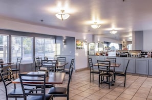 Free daily continental breakfast  - Clarion Hotel By Humboldt Bay (Eureka)