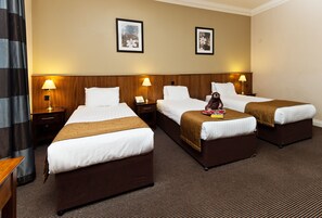 Triple Room (3 Single beds)
