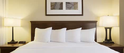 Room, 1 King Bed, Non Smoking | Premium bedding, desk, blackout curtains, iron/ironing board