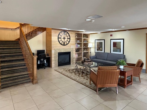 Country Inn & Suites by Radisson, Owatonna, MN