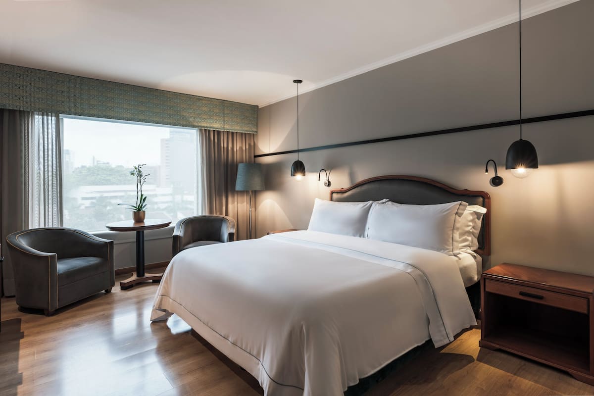 Superior Room, 1 Queen Bed | Premium bedding, minibar, in-room safe, desk