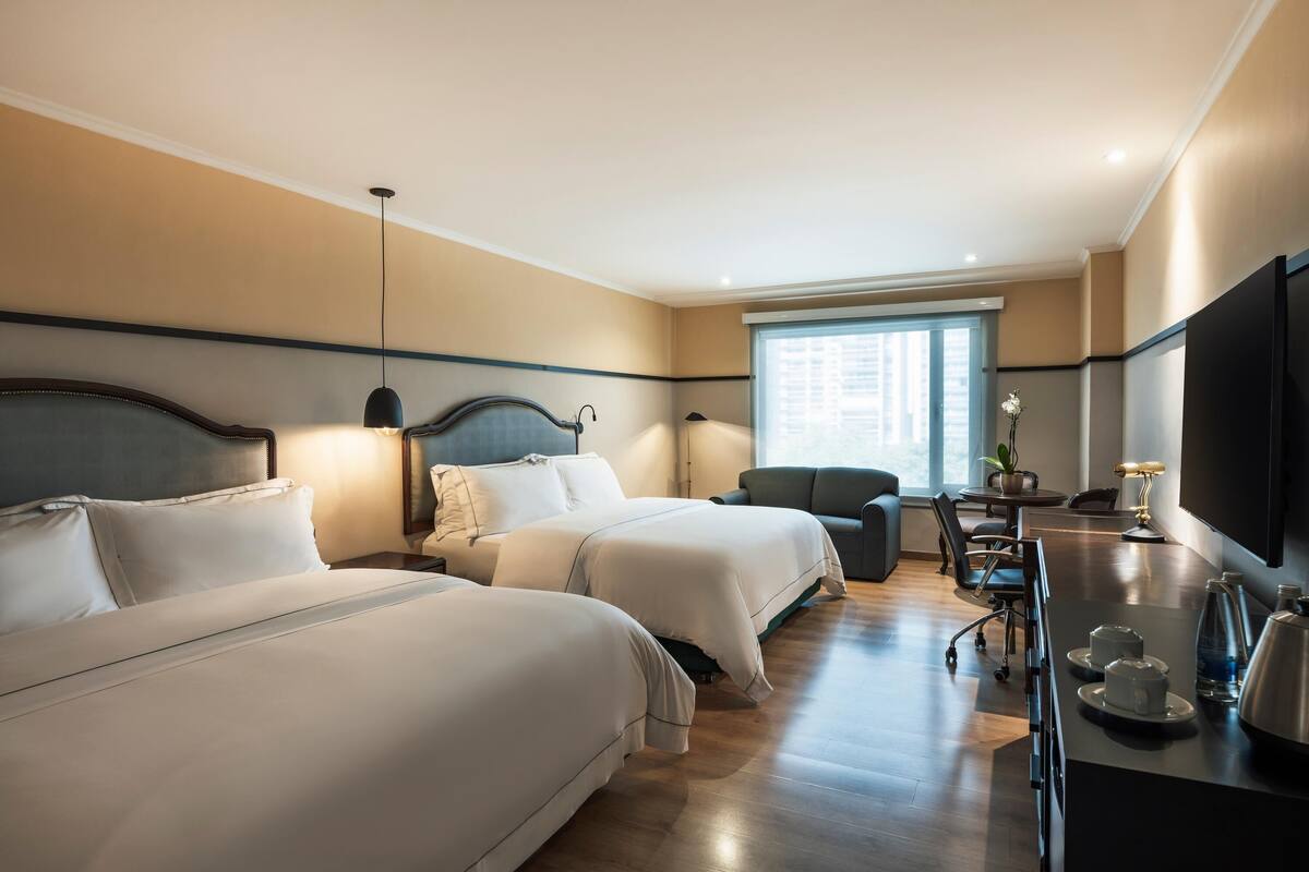 Premium bedding, minibar, in-room safe, desk
