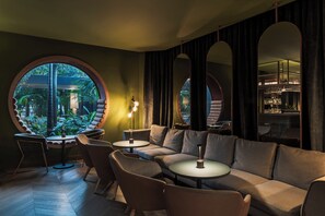 Breakfast, lunch, dinner served; international cuisine  - Hotel Poblado Plaza (Medellín)