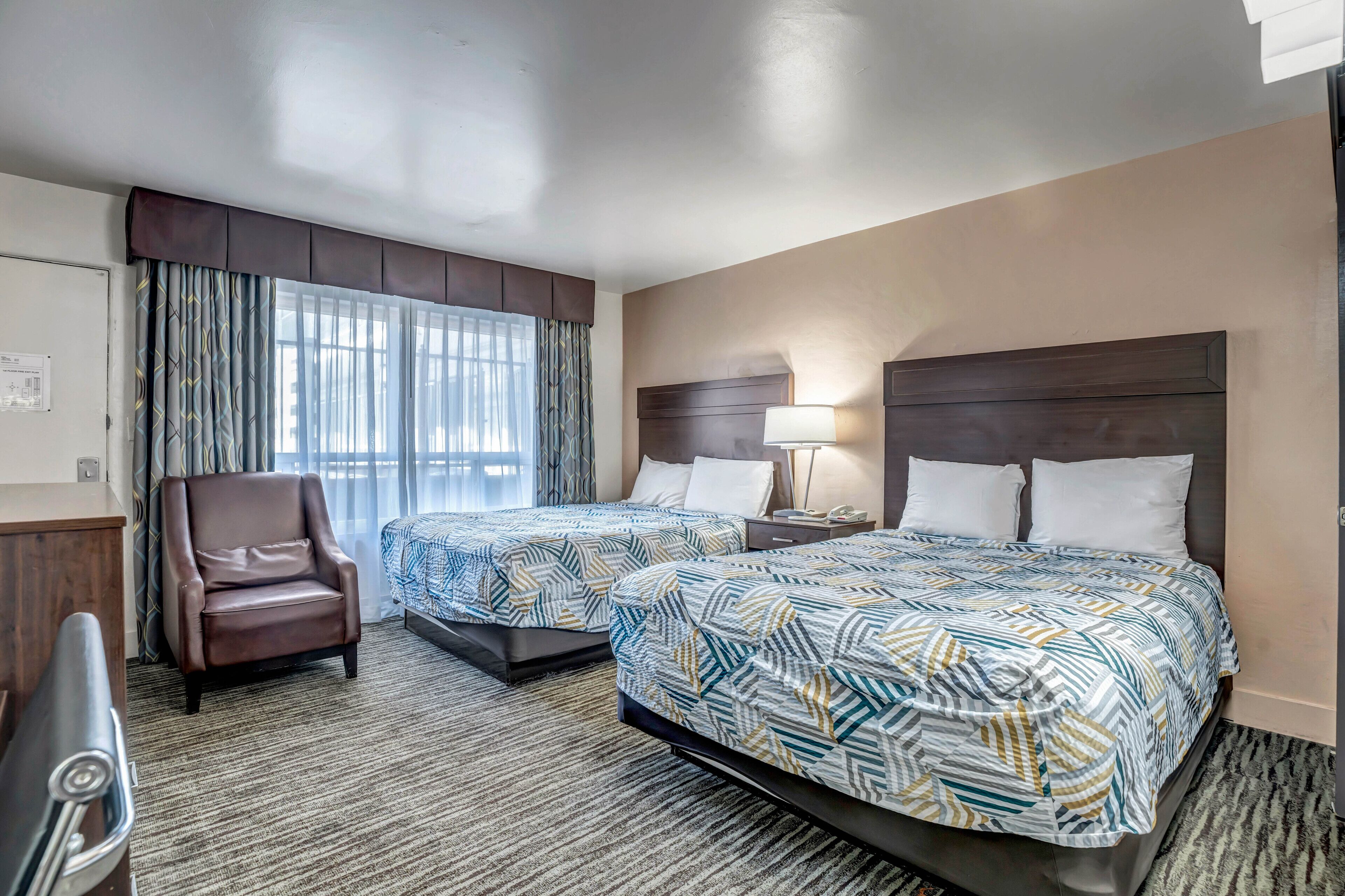 Iron/ironing board, free WiFi, bed sheets