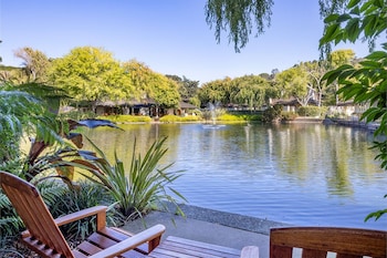 Pavilion Deluxe Double Queen | Terrace/patio at The Quail