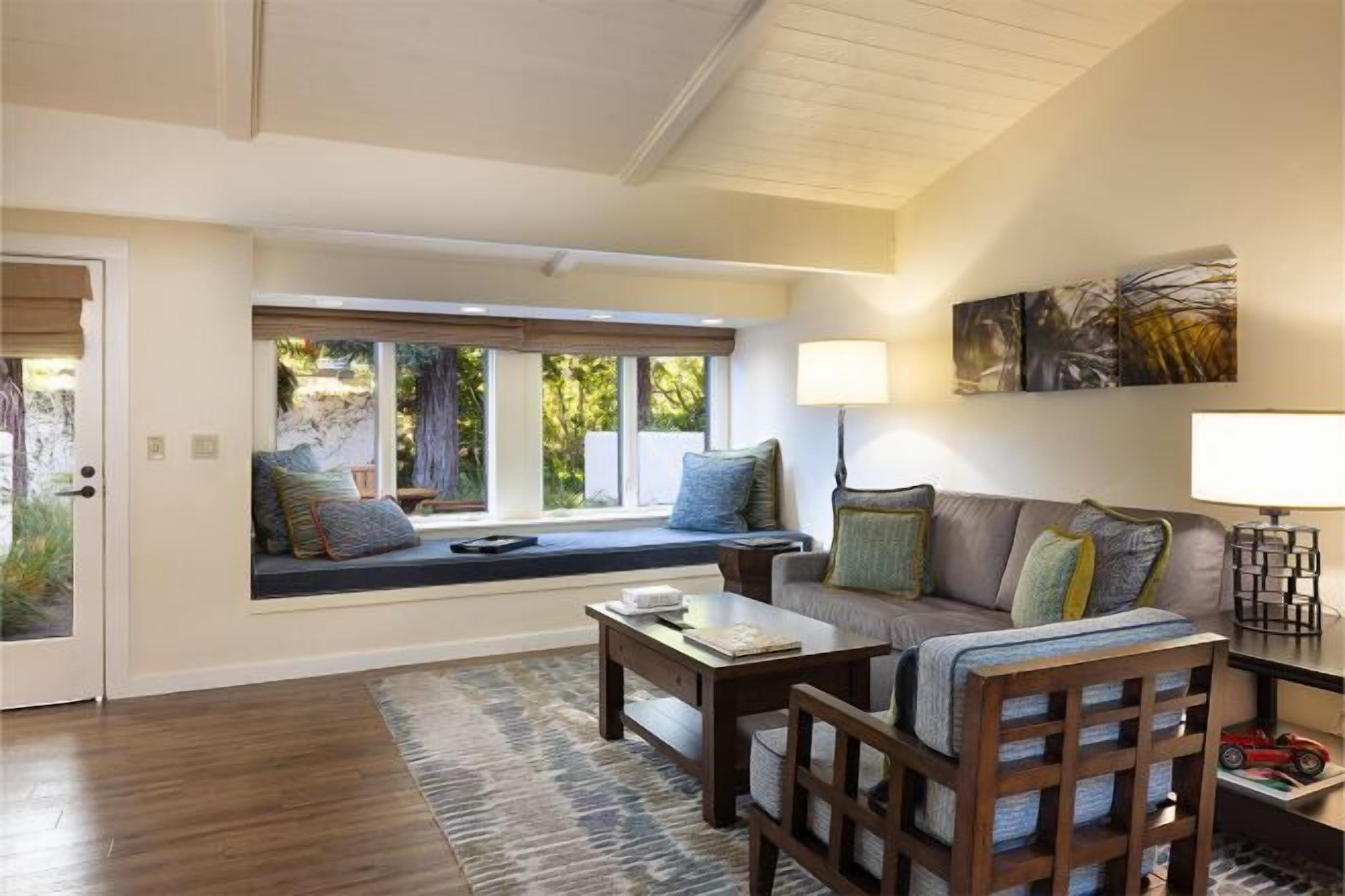 Living area | Flat-screen TV