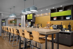 Free daily continental breakfast
