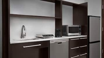 Refrigerador, microondas, lavavajillas, cafetera/tetera