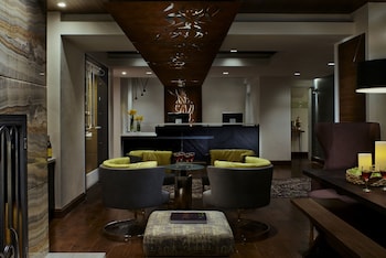 Reception area at Kimpton Hotel Vintage Seattle by IHG