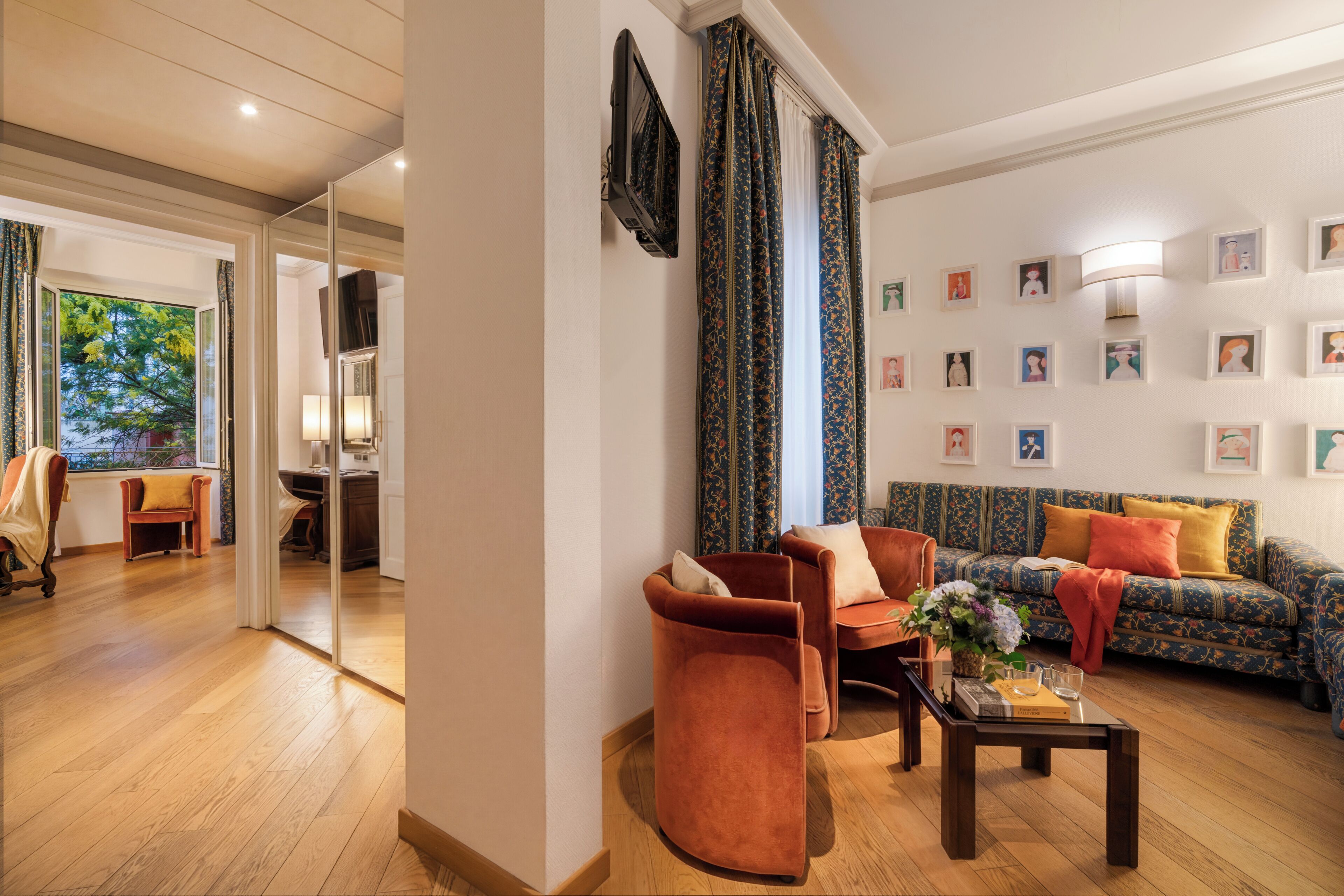 Family Quadruple Room, 1 Bedroom | Hypo-allergenic bedding, minibar, in-room safe, desk