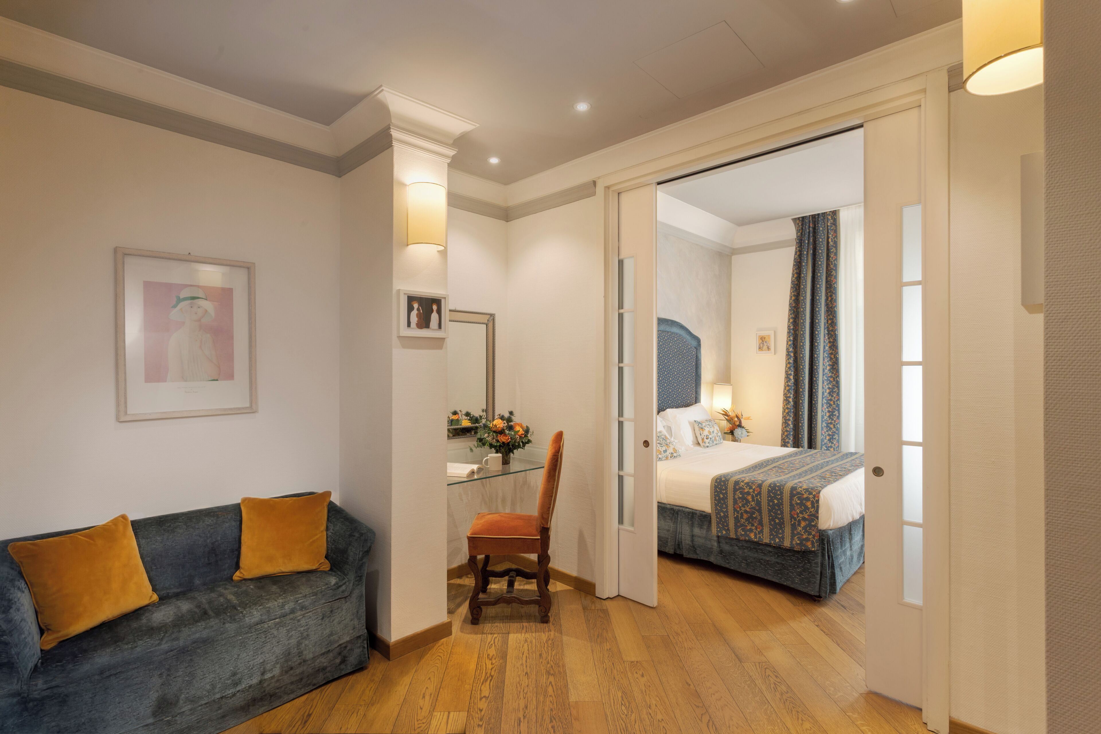 Premium Suite | Hypo-allergenic bedding, minibar, in-room safe, desk