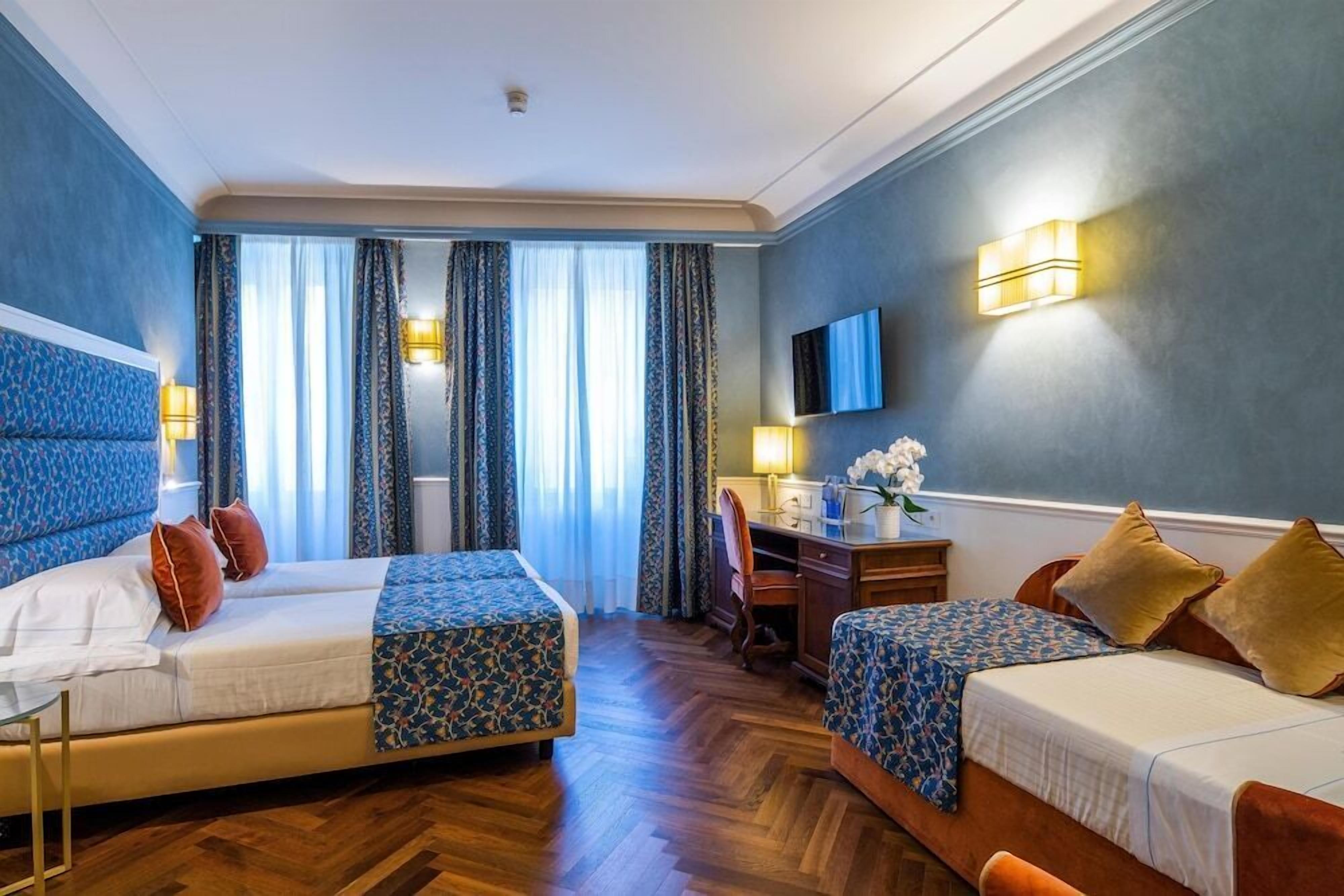 Ropa de cama hipoalergénica y minibar 