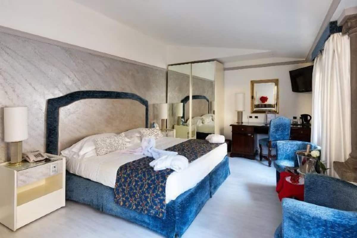 Ropa de cama hipoalergénica y minibar