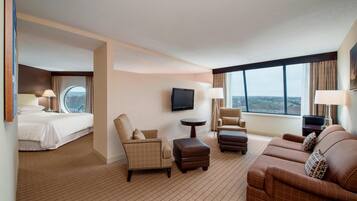 Ropa de cama de alta calidad, colchones con pillow-top y escritorio