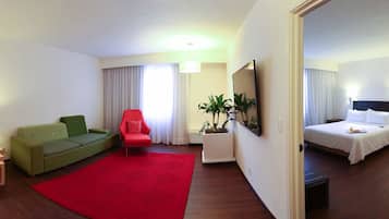 Premium bedding, in-room safe, desk, blackout curtains