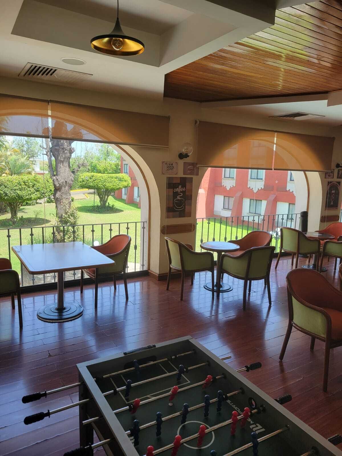 Lobby lounge