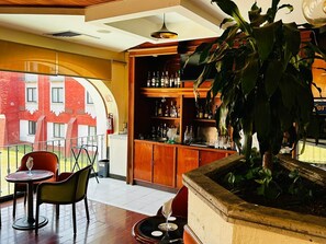 Lobby lounge