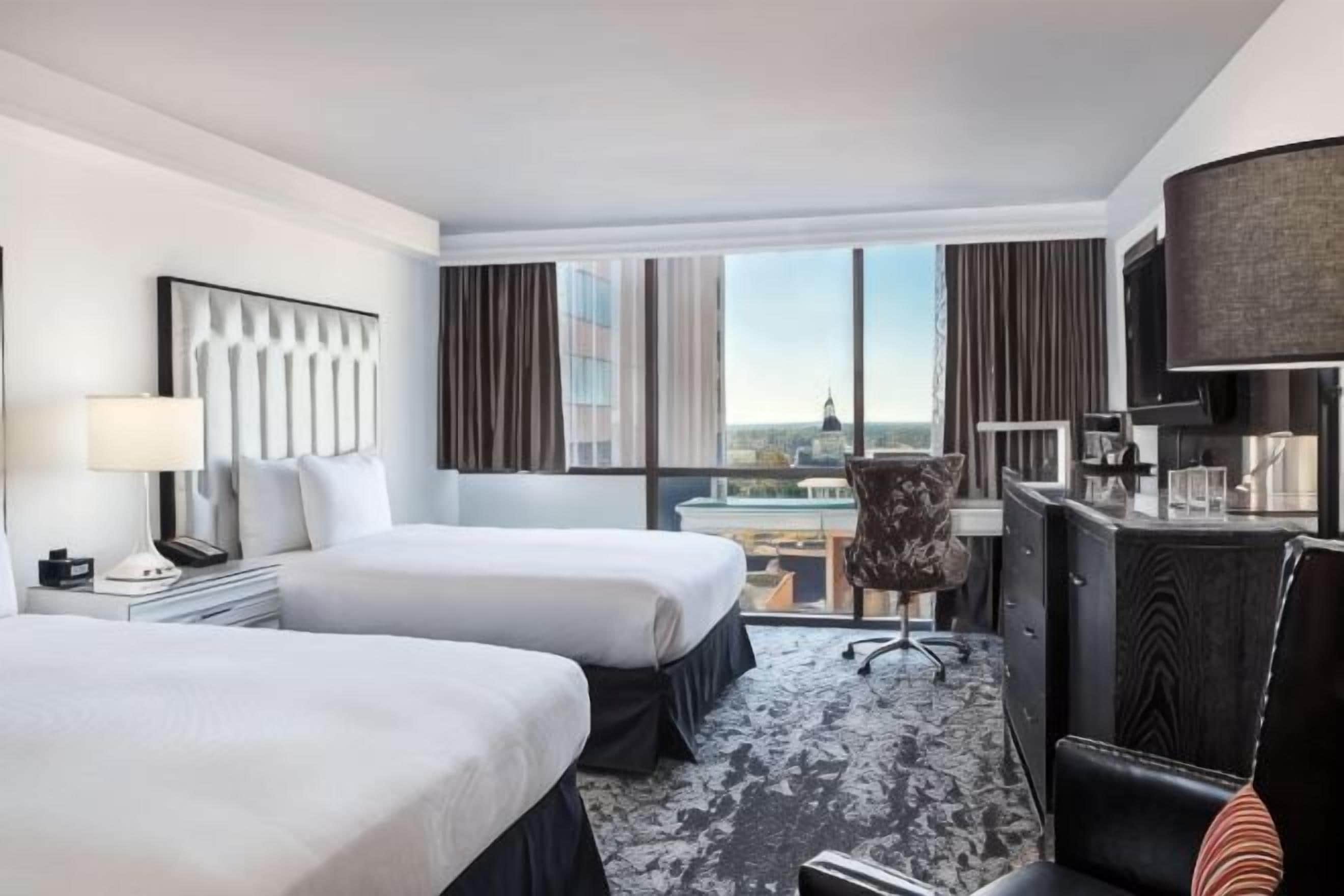 Premium bedding, in-room safe, desk, iron/ironing board