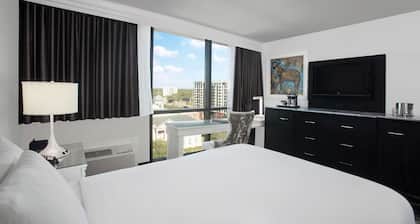 DoubleTree by Hilton Hotel Tallahassee