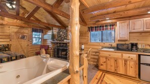 浪漫小屋 | 私人厨房 | 茶具/咖啡用具、冰箱、微波炉、烤面包机