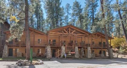 Upper Canyon Inn & Cabins