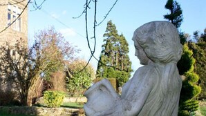 Exterior detail - Fosse Manor (Cheltenham)