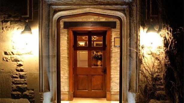 Interior detail - Fosse Manor (Cheltenham)