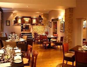 Dining - Fosse Manor (Cheltenham)