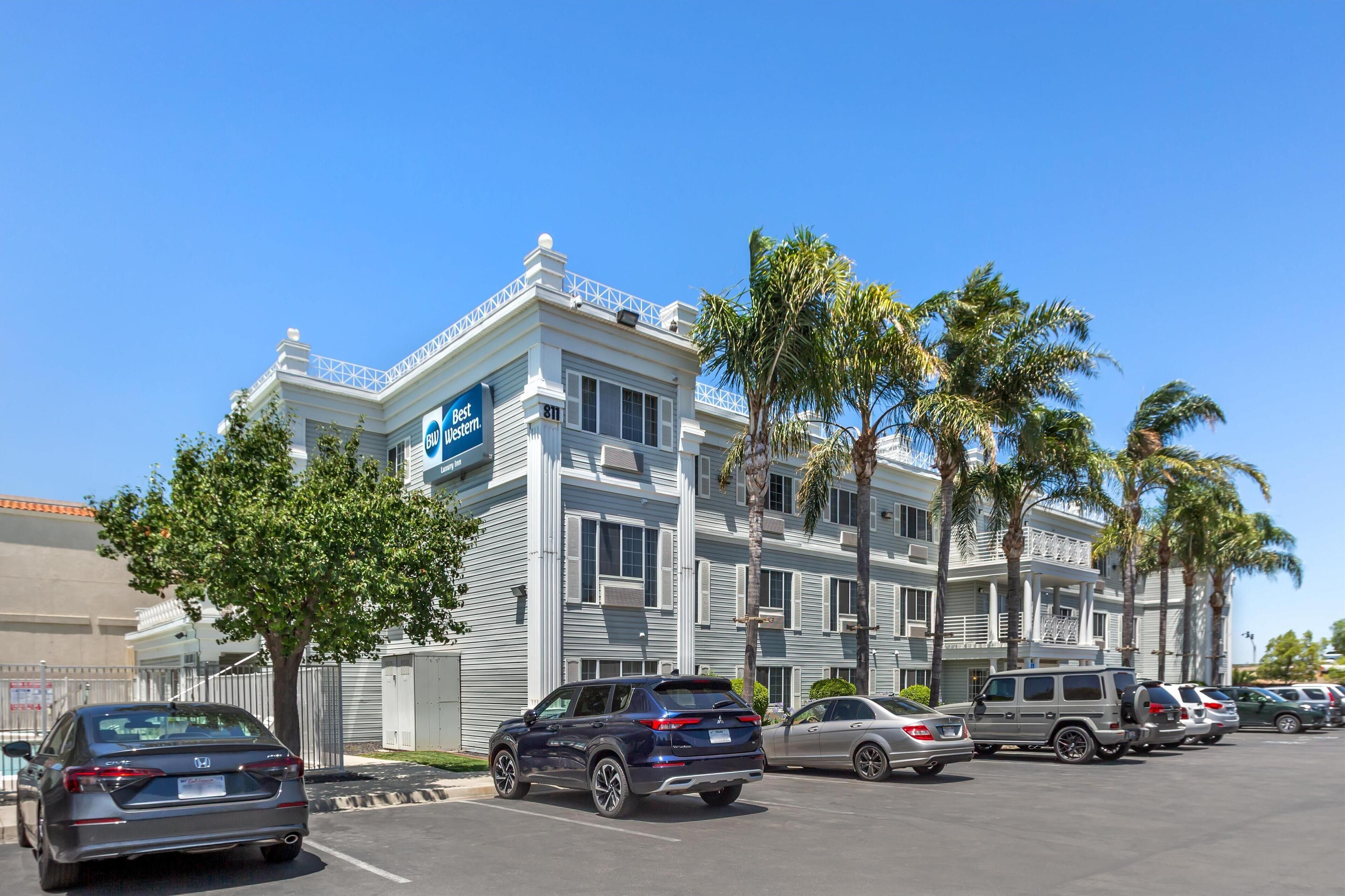 Foto - Best Western Luxury Inn