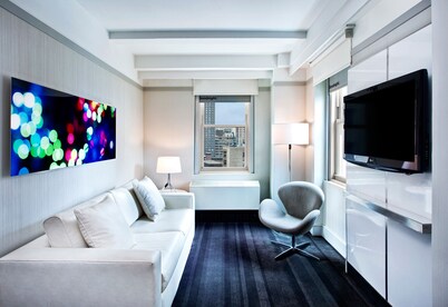 Row NYC