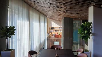 Bar lounge