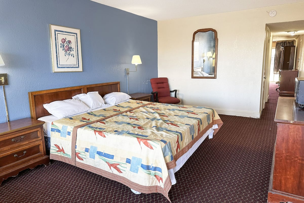 1 chambre, bureau, fer et planche à repasser, Wi-Fi gratuit