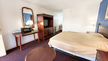 Zimmer, 1 King-Bett, Nichtraucher | 1 Schlafzimmer, Schreibtisch, Bügeleisen/Bügelbrett, kostenloses WLAN