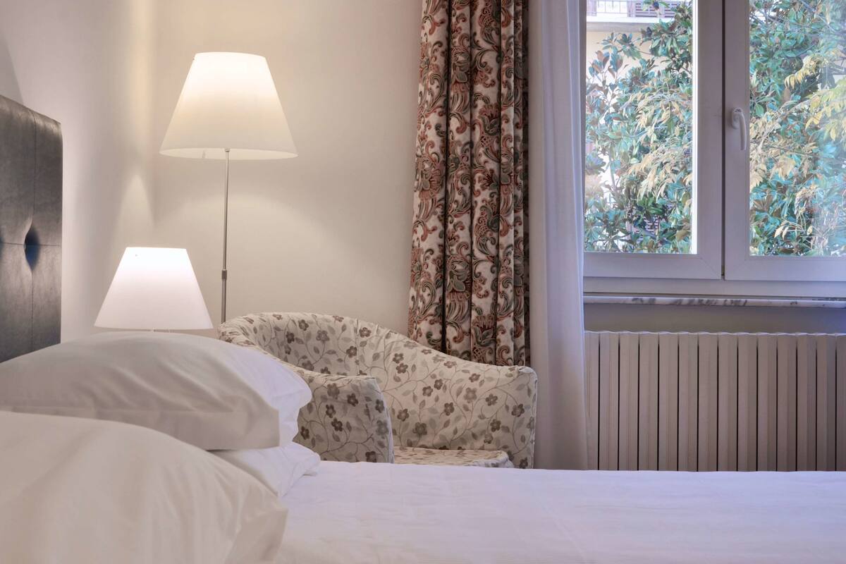 Allergikerbettwaren, Daunenbettdecken, Minibar, Zimmersafe