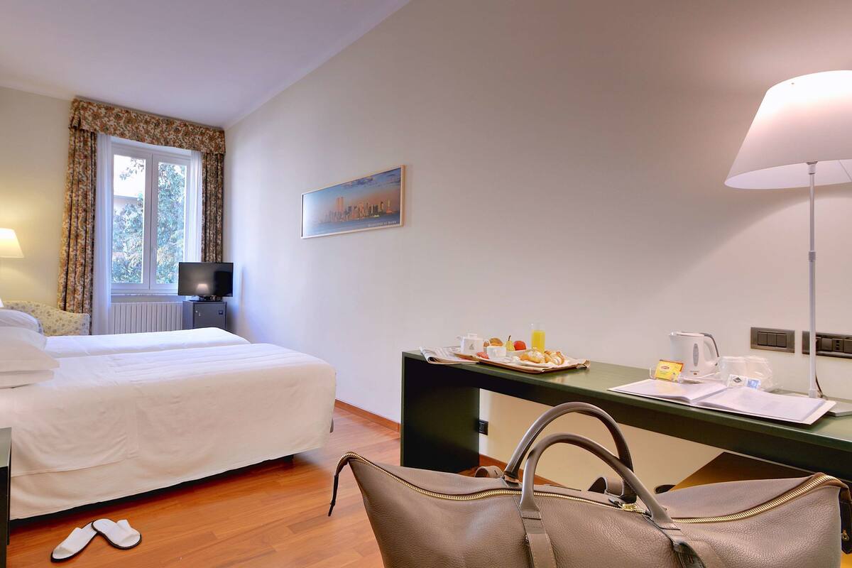 Allergikerbettwaren, Daunenbettdecken, Minibar, Zimmersafe