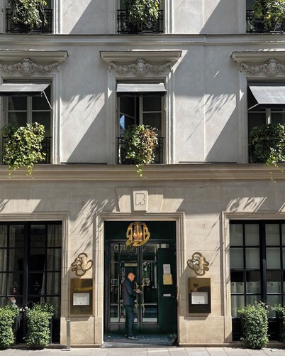 Le Burgundy Paris