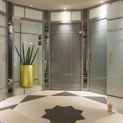 Couples treatment rooms, sauna, hot tub, steam room, Turkish bath