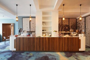 Petit déjeuner buffet