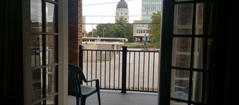 ซีเนท ลักซ์ชัวรี สวีทส์