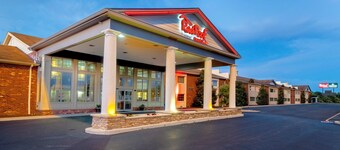 Red Roof Inn & Suites Wilmington - New Castle
