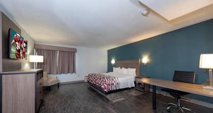 Red Roof Inn & Suites Wilmington - New Castle