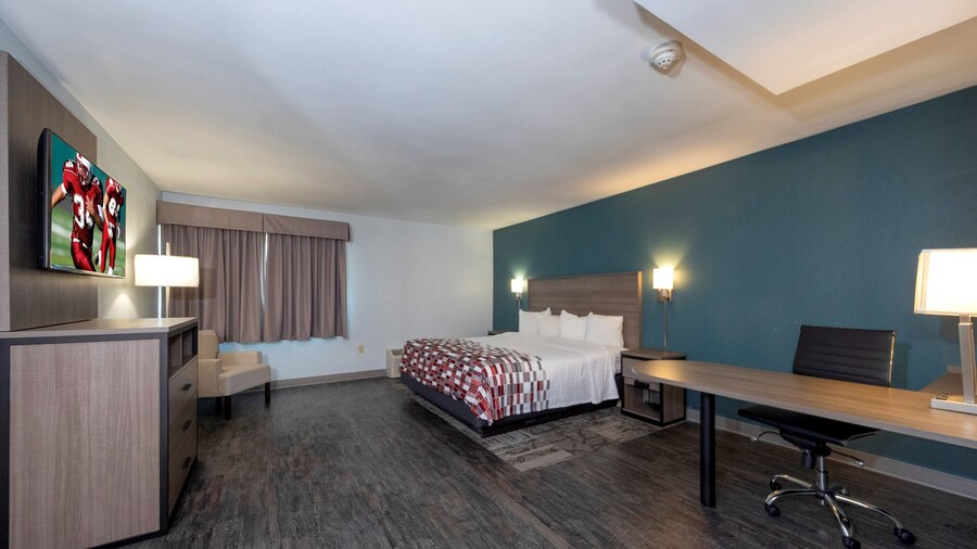 Red Roof Inn & Suites Wilmington - New Castle