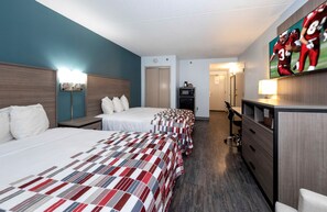 Superior Room, 2 Double Beds (Smoke Free) - Red Roof Inn & Suites Wilmington - New Castle (New Castle)