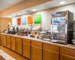 Free daily buffet breakfast