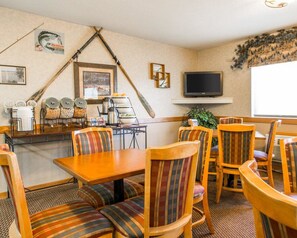 Desayuno bufé gratuito y diario